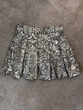 mark. Metallic Floral Brocade Top in Gold and Taupe Size L